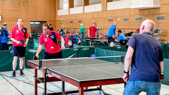 Inklusions-Team beim Tischtennisturnier in der Sporthalle 