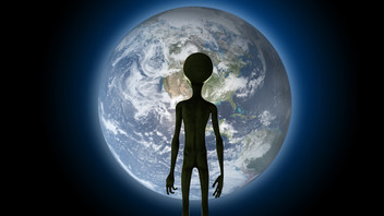 Alien betrachtet Erde