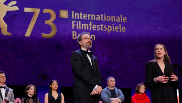 Carlo Chatrian and Mariette Rissenbeek at the opening of the Berlinale 2023 (© IFB 2023)