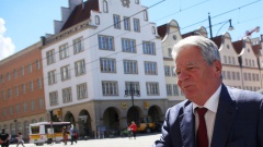  Joachim Gauck, Bundespräsident a.D., war im Rahmen des Stadtkirchentages auf dem Neuen Markt und im Rathhaus von Rostock zu Gast.
