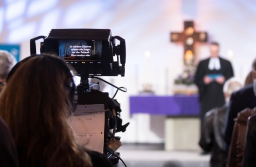 Mit einem Fernsehgottesdienst in der Paulskirche in Marburg hat die evangelische Kirche ihre diesjährige Fastenaktion eröffnet.